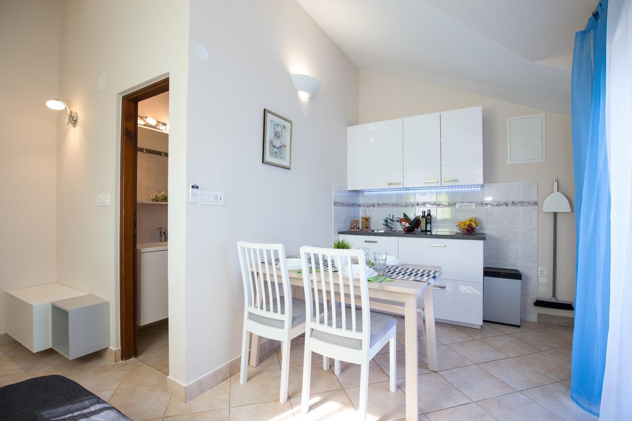 Apartments Tamaris Čižići Esterno foto