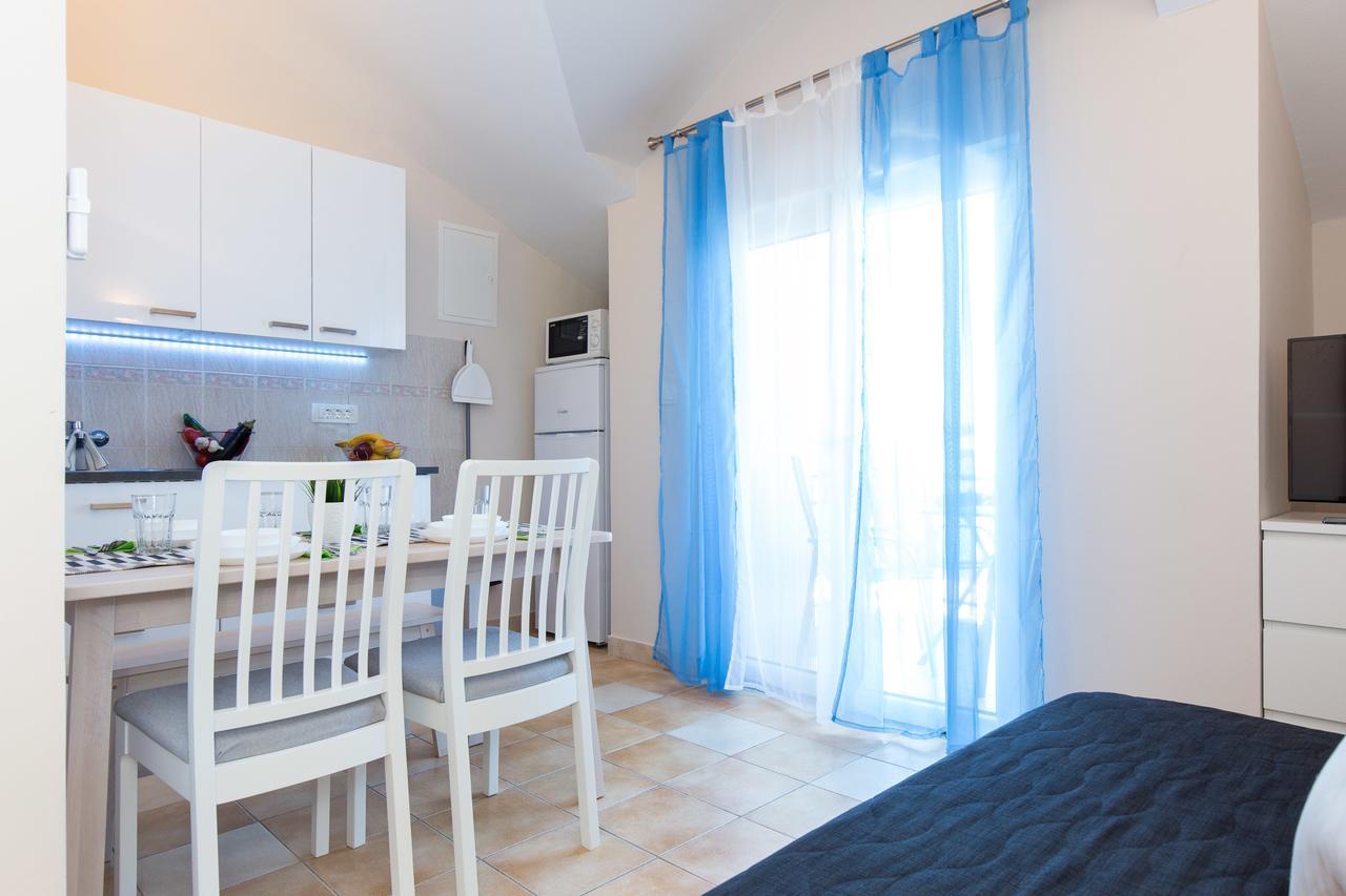Apartments Tamaris Čižići Esterno foto